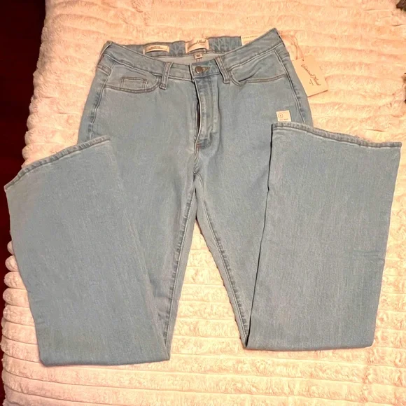 Universal Thread High Rise Jeans - Picture 1 of 6